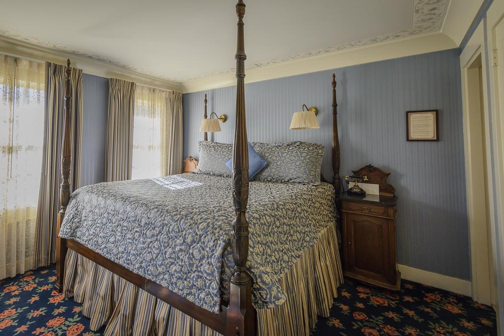 Mendocino Hotel & Garden Room photo
